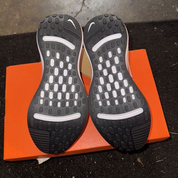 Nike Journey Run Women's SIZE 6 White Lt Crimson NEW Running Shoes FJ7765-111 - Picture 6 of 7